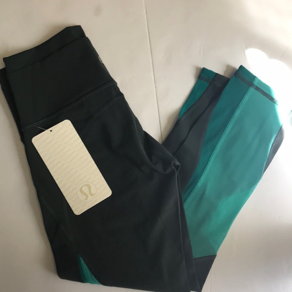 ⭐️LAST ONE Lululemon Mix and Mesh Crop 21” - Picture 5 of 6